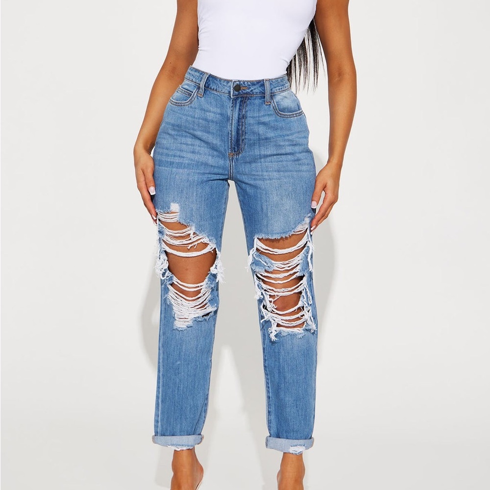Distressed High Rise Jeans
